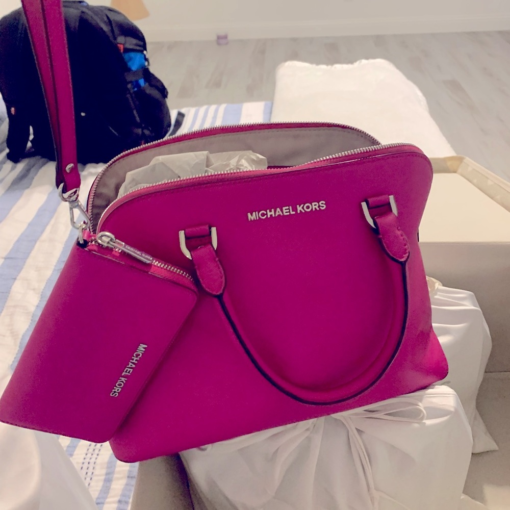 MK Shoulder/Hand with Wristlet